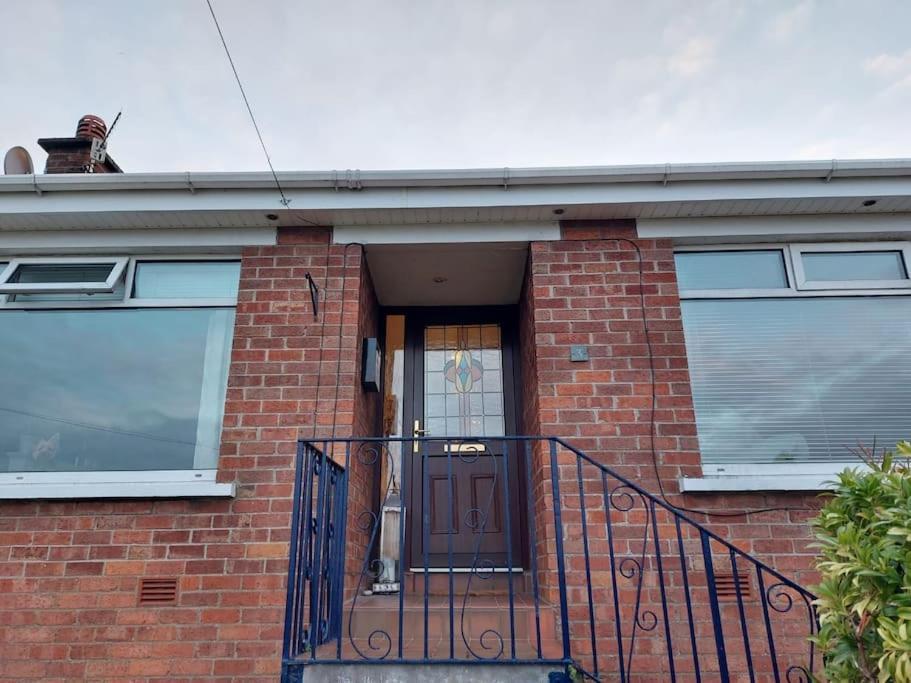 Bellevue Bungalow - Comfortable Home With Amazing Views Belfast Exterior photo