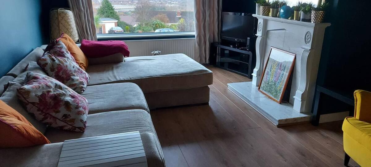 Bellevue Bungalow - Comfortable Home With Amazing Views Belfast Exterior photo